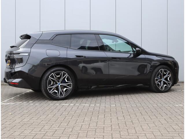 BMW iX xDrive40 High Executive 77 kWh | M-sport | CoPilot Pack | Pano | H&K