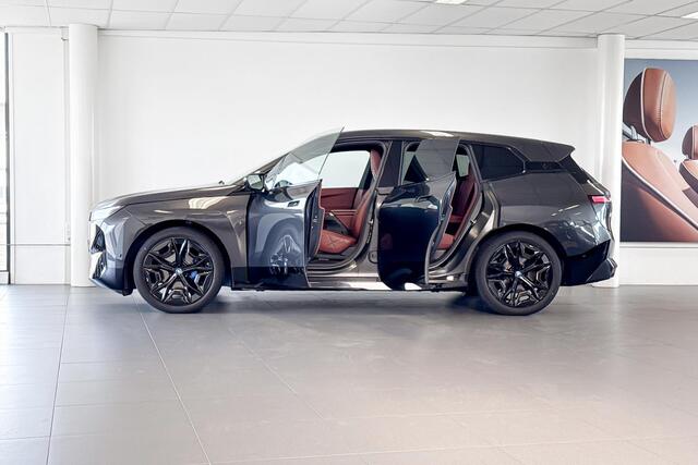 BMW iX xDrive40 High Executive 77 kWh | M Sport | Sky Lounge | Stoelventilatie | Harman Kardon | Trekhaak |