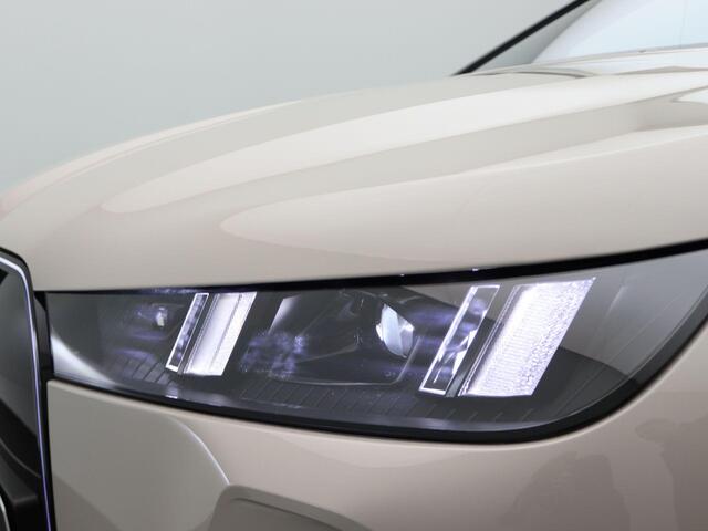 BMW iX xDrive60 | M Sportpakket Pro | Comfort Pack icm M Sportpakket | Innovation Pack