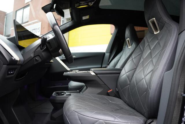 BMW iX xDrive40 Excellence 77 kWh / Massage / Glasdak / Dealerond / Trekhaak