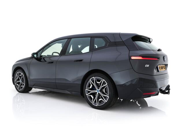 BMW iX xDrive40 High Executive 77 kWh (SOH-100%) AUT. *PANO | HEAD-UP | HARMAN/KARDON | SOFT-CLOSE | DAB+ | DIGI-COCKPIT | HEATED-COMFORTSEATS | FULL-LED | CARPLAY | ...
