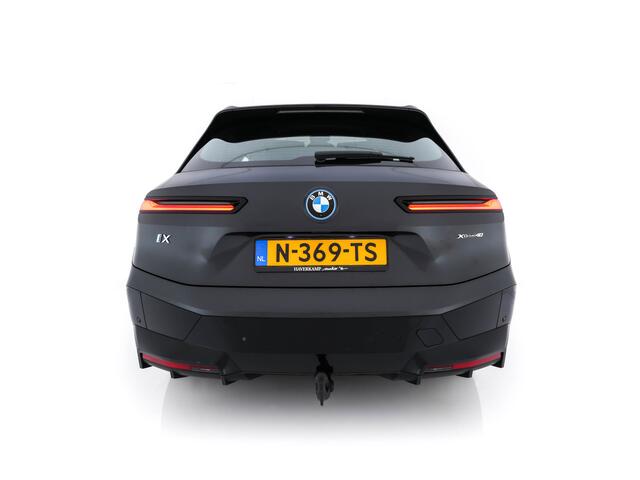 BMW iX xDrive40 High Executive 77 kWh (SOH-100%) AUT. *PANO | HEAD-UP | HARMAN/KARDON | SOFT-CLOSE | DAB+ | DIGI-COCKPIT | HEATED-COMFORTSEATS | FULL-LED | CARPLAY | ...