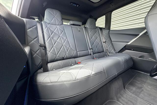 BMW iX xDrive45 101 kWh