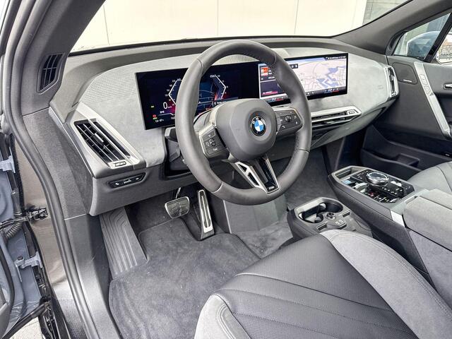 BMW iX xDrive45 101 kWh Trekhaak | Innovation Pack | M Sport |