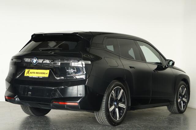 BMW iX xDrive50 Sport SKY 112 kWh / Pano / HUD / Harmankardon / Trekhaak