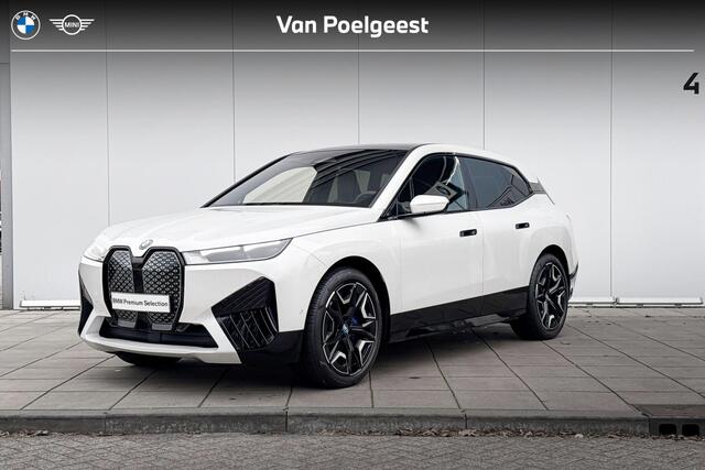 BMW iX xDrive40 High Executive Luchtvering / Harman Kardon Audio / Stoelventilatie / Stoelverwarming / Panoramadak