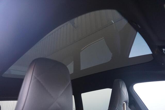 BMW iX M60 High Executive 112 kWh | Trekhaak / Parking Assistant Professional / Harman Kardon / Panoramdak Sky Lounge