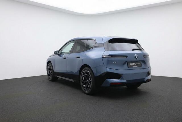 BMW iX iX 40 xDrive M Sport Pano l HUD l 360 Camera l H&K l VOL OPTIES