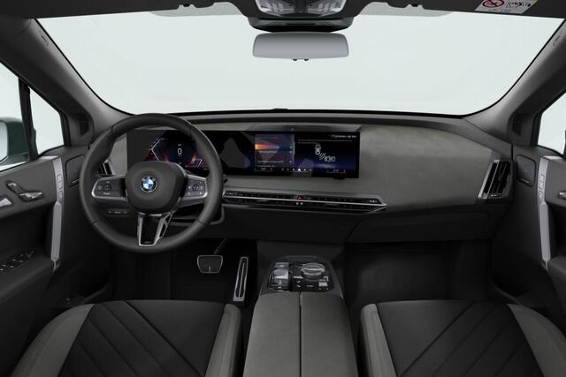 BMW iX xDrive60 112 kWh | M Sportpakket Pro | Comfort Pack | Innovation Pack | Trekhaak