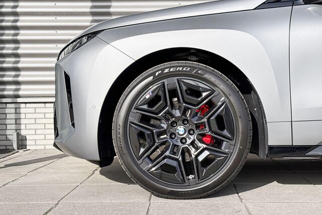 BMW iX xDrive60 112 kWh