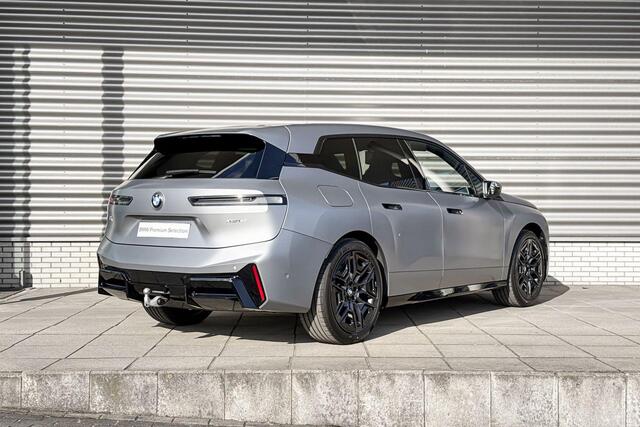 BMW iX xDrive60 112 kWh