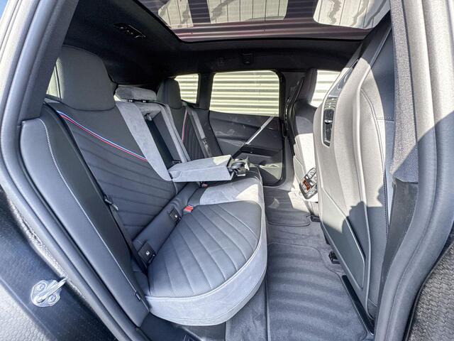 BMW iX xDrive60 112 kWh