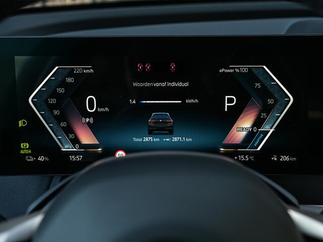 BMW iX xDrive45 101 kWh | NL-auto | Comfort access | Soft close | Iconic glow | Adaptive led | Sky lounge | Driving assistant prof. | Dab+ | Harman/kardon |