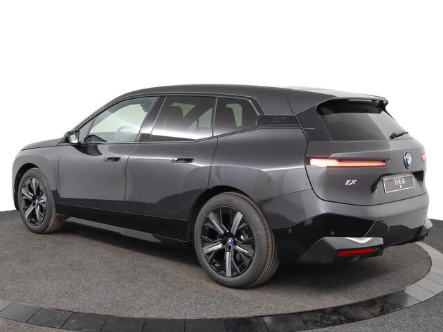 BMW iX xDrive40 | Sport Package | Panoramadak | Harman/Kardon