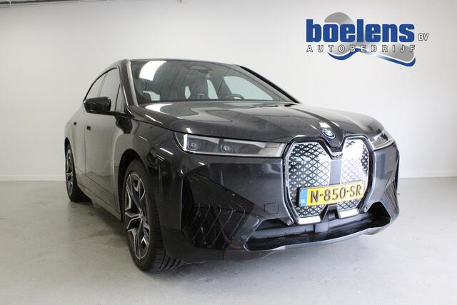 BMW iX xDrive40 High Executive 77 kWh | NL-AUTO! | PANO | STOEL+STUUR/VERW | CARPLAY | 22'LMV | BLINDSPOT | LED |