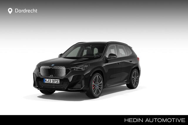 BMW iX1 eDrive20 67 kWh M Sport Edition | 20 Inch | M-Sportpakket Pro | Premium Pack | Panoramadak | Trekhaak