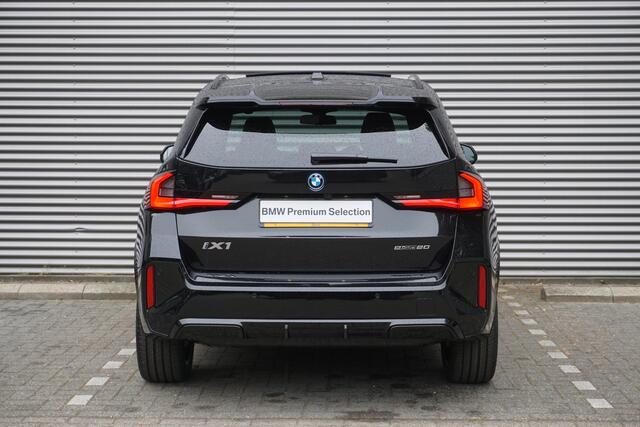 BMW iX1 eDrive20 67 kWh