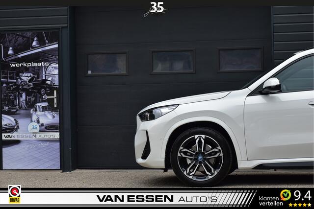 BMW iX1 eDrive20 M-Sport Pakket Navi Pano Leder Camera Adaptive LED NL-Auto!