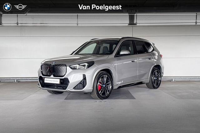 BMW iX1 eDrive20 67 kWh | M Sportpakket Pro