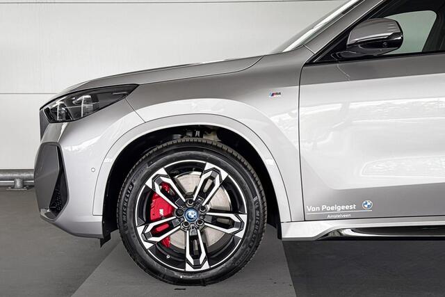 BMW iX1 eDrive20 67 kWh | M Sportpakket Pro