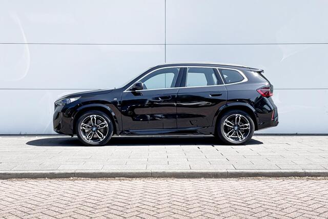 BMW iX1 xDrive30 67 kWh | Selections 500