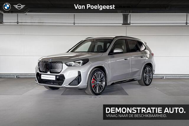 BMW iX1 eDrive20 67 kWh M Sport Edition | M Sportpakket Pro | Actiefstoelen voor