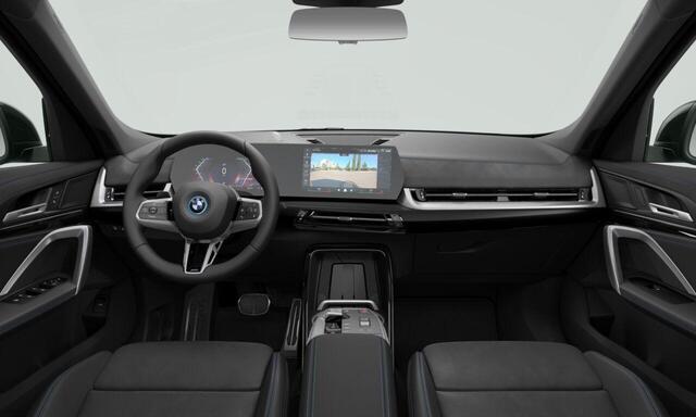 BMW iX1 eDrive20 | M Sport Edition | M Sportpakket | Equipment Pack Pro | Travel Pack