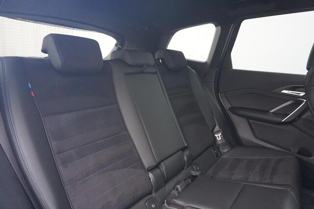 BMW iX1 eDrive20 M Sport / Premium Pack / Comfort Pack / Elektrische Stoelen / Trekhaak | Ekris Selection