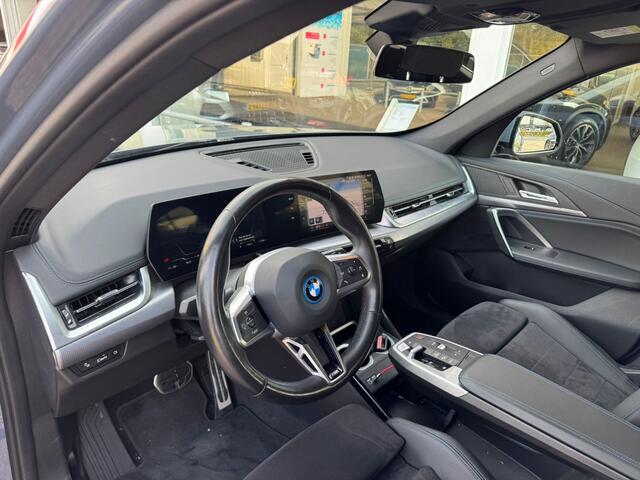 BMW iX1 xDrive30 Launch Edition 67 kWh