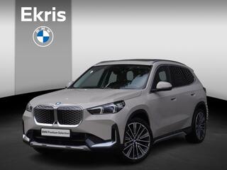bmw-ix1-edrive20-xline--harman-kar
