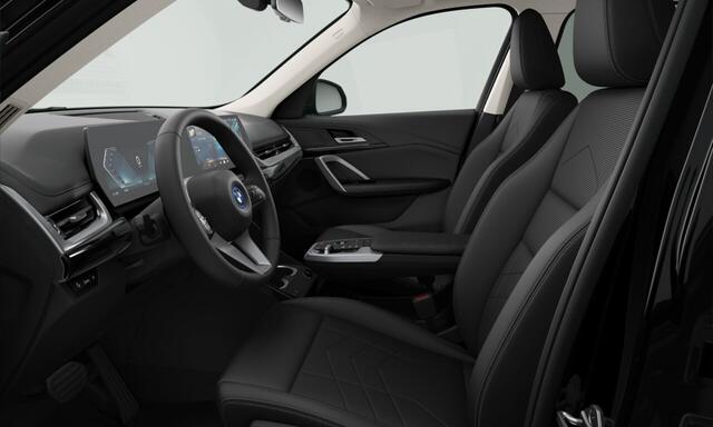 BMW iX1 eDrive20 Pure Edition | 18'' | Comf. Acc. | Camera | Stoelverw. | Adapt. LED