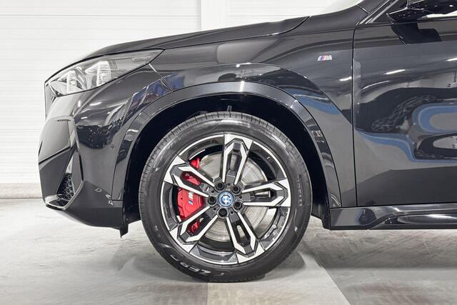 BMW iX1 xDrive30 Launch Edition 67 kWh