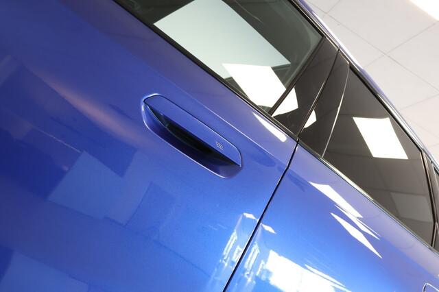 BMW iX1 xDrive30 67 kWh M Sport Edition - Pano - Trekhaak - Head-Up