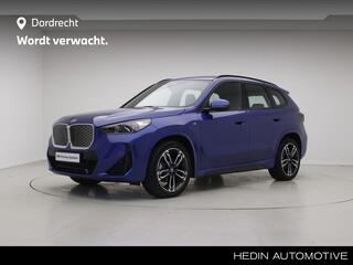 bmw-ix1-edrive20-67-kwh-m-sport--1