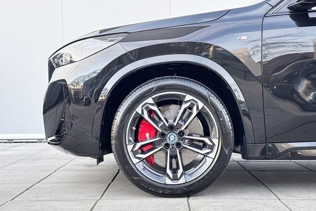 BMW iX1 xDrive30 Launch Edition 67 kWh