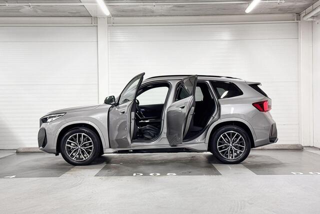 BMW iX1 eDrive20 | M-Sport | Driving Assistant | Parking Assistant | Stoelverwarming | Trekaak