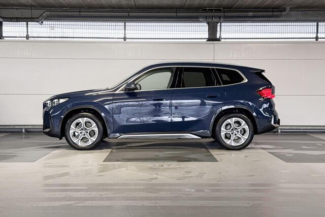 BMW iX1 eDrive20 Pure Edition 67 kWh | xLine | Premium Pack | Trekhaak