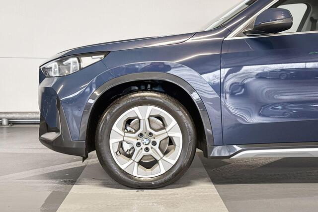 BMW iX1 eDrive20 Pure Edition 67 kWh | xLine | Premium Pack | Trekhaak