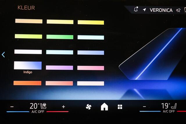 BMW iX1 eDrive20 67 kWh M-Sport Edition | PREMIUM PACK | STUURVERWARMING | DAB | APPLE | CAMERA