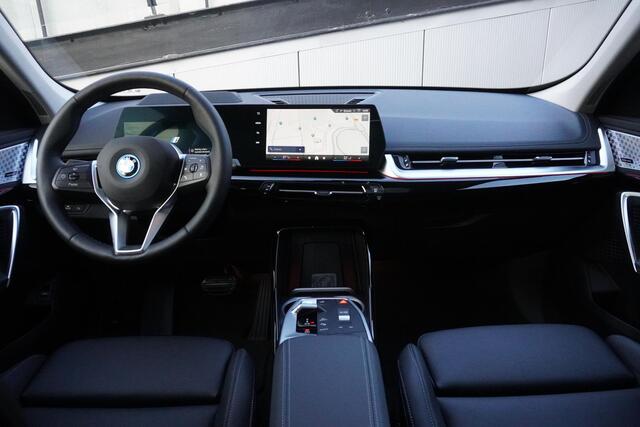 BMW iX1 eDrive20 | xLine | Innovation Pack | Travel Pack