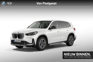bmw-ix1-xdrive30-x-line---parking-a