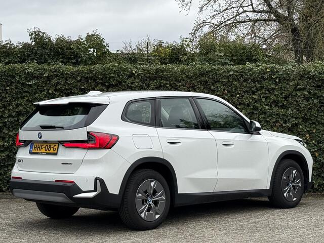 BMW iX1 eDrive20 | Stuur + Stoelverw. | Comfort Access | Driv. Ass. Prof. | Head-Up