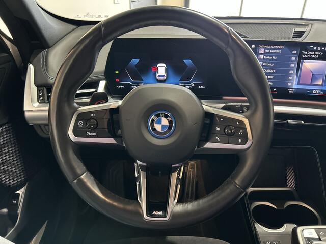 BMW iX1 xDrive30 67 kWh M Sport Edition Sportstoelen Soh (batterijcheck) Waarde 98,3 %