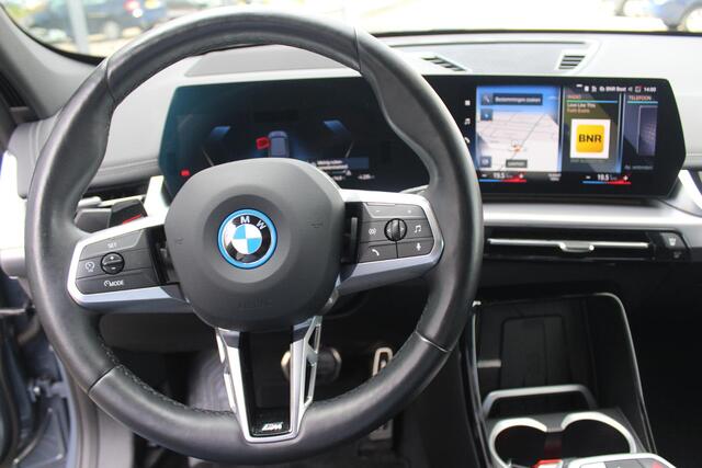 BMW iX1 xDrive30 67 kWh // M Sportpakket