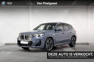 bmw-ix1-edrive20--head-up-display-