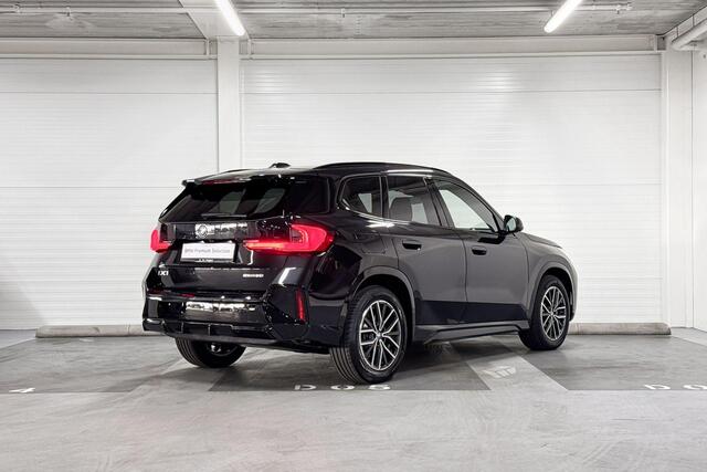 BMW iX1 eDrive20 | M Sportpakket | Premium Pack | Comfort Pack | Driving Assistant | Harman/Kardon | Comfort Access | Huisselectie