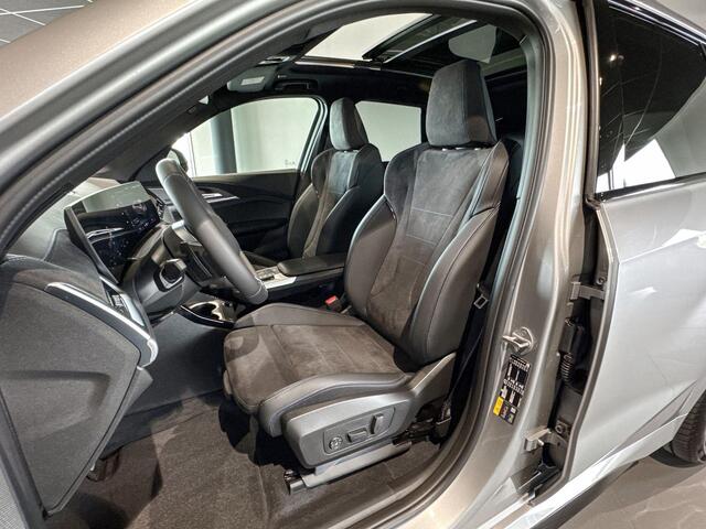 BMW iX1 eDrive20 67 kWh | M Sport Pro | Glazen Panoramadak | Stoelverwarming | Harman Kardon | Trekhaak |