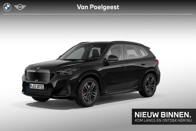 BMW iX1 eDrive20 67 kWh | Premium Pack | M-Sport Pro | Trekhaak |