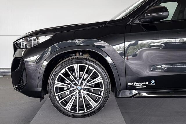 BMW iX1 eDrive20 67 kWh M Sport Edition | M Sportpakket | Premium Pack | Travel Pack | Trekhaak | Huisselectie