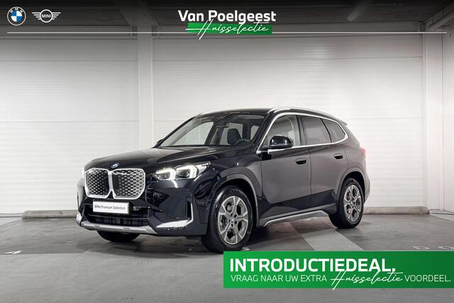 BMW iX1 eDrive20 Pure Edition | xLine | Comfort Access | Trekhaak | Stoelverwarming | Stoelverwarming | Huisselectie